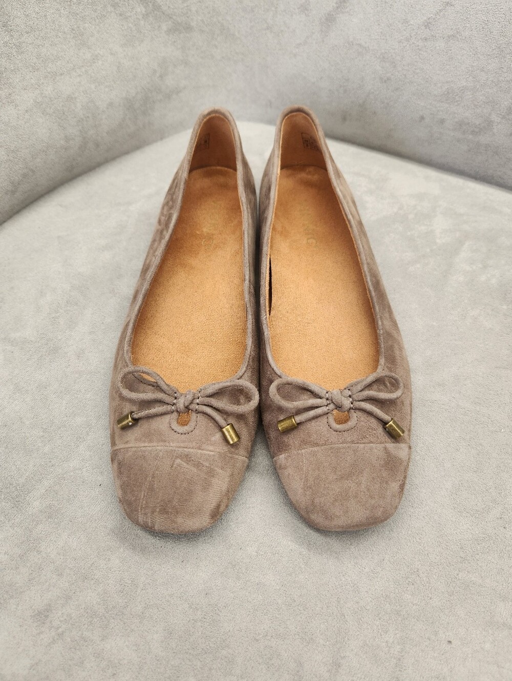 Vionic Ballet Flats 8.5 Taupe Grey Suede Klara Bow Arch Support Comfy New $150